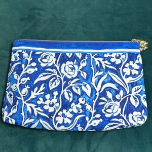 Estee Lauder Blue Floral Print Cosmetic Bag Pouch Zipper Gold Flower Charm
